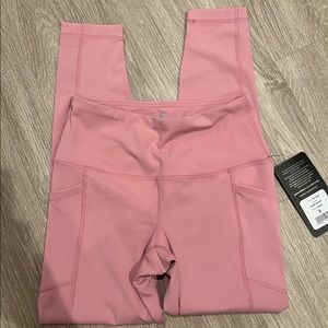 NWT 90 degree pocket legging